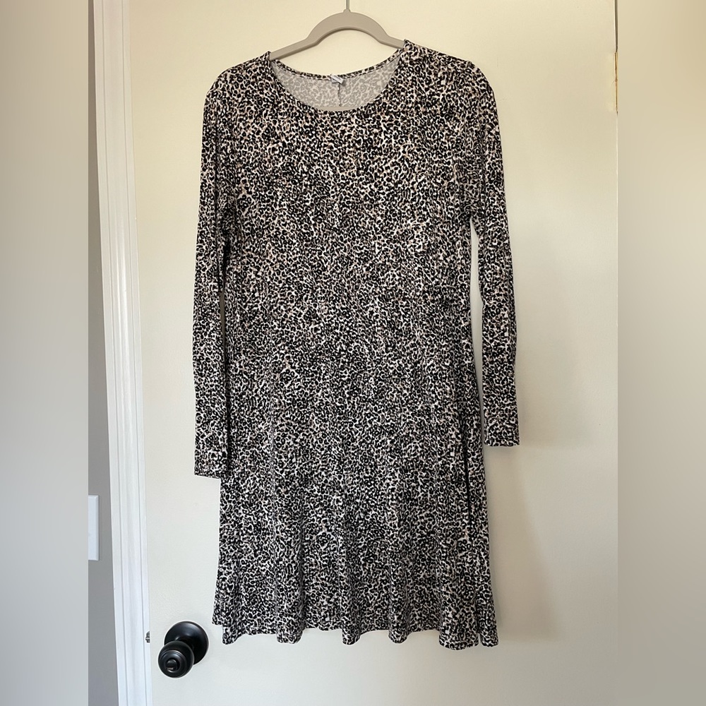 Old navy swing dress cheetah print medium light weight long sleeves